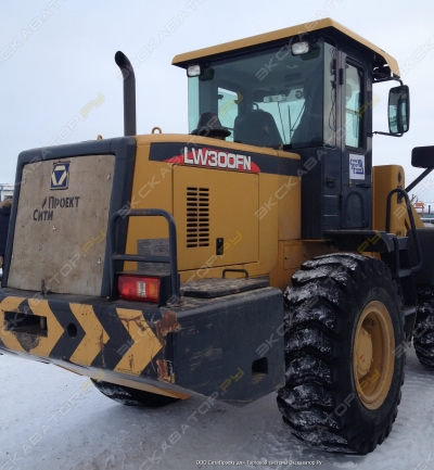 XCMG LW300F [1]