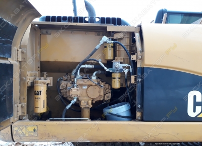 Caterpillar 320D [4]