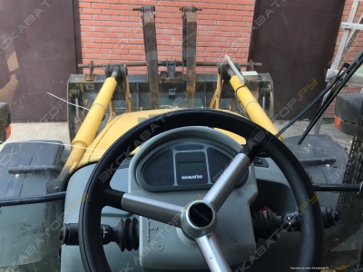 Komatsu WB97S-5 [4]