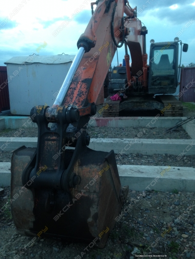 Hitachi ZX200-3 [2]