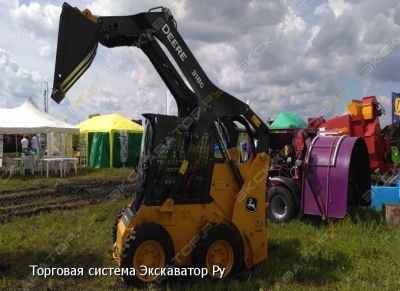 John Deere 318D [1]