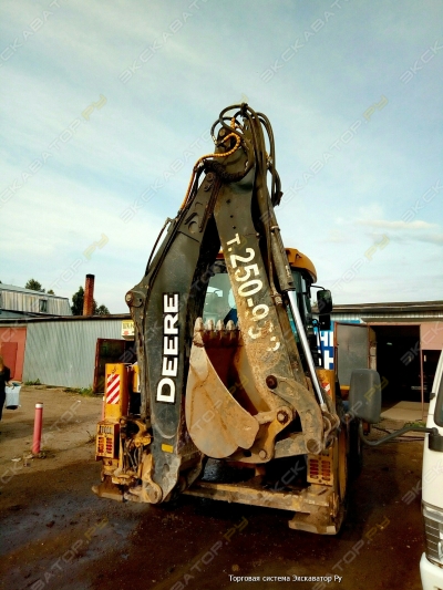 John Deere 325J [1]