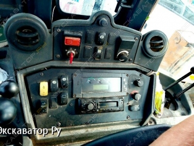 John Deere 325J [2]