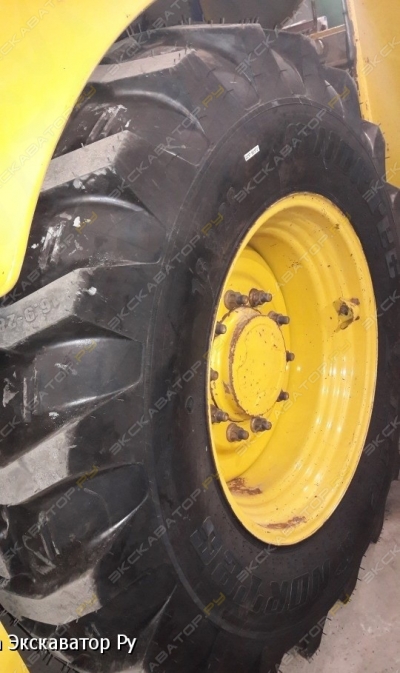 Komatsu WB93R-5 [3]