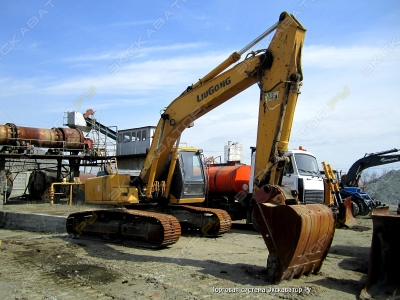 LiuGong CLG 220 LC [1]