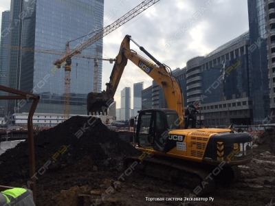 JCB JS 220 [1]