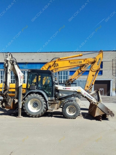 Terex TLB 890 [2]