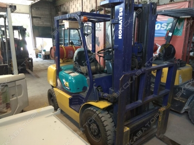 Komatsu FD25T-14 [2]