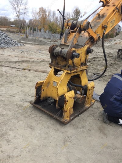 JCB JS 220 [1]