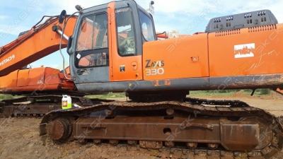 Hitachi ZX330 [2]