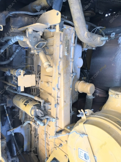 Caterpillar 587R [4]
