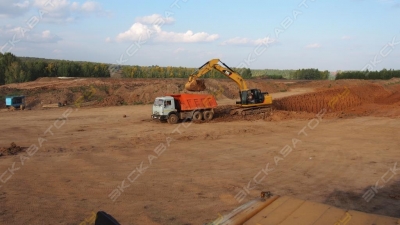 Caterpillar 320D2 L [1]
