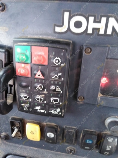 John Deere 325K [2]