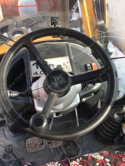 Komatsu WB93R-5 [3]
