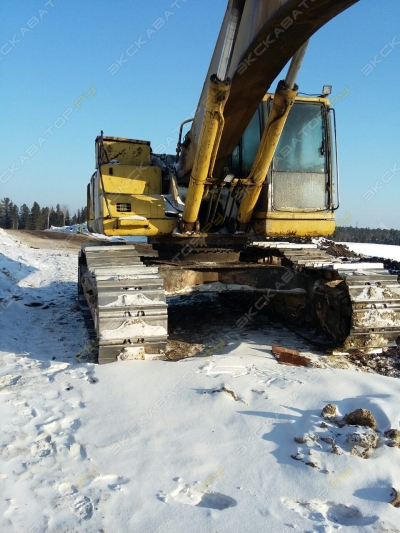 Komatsu PC400-6 [4]