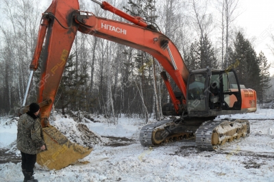Hitachi ZX330-5G [2]