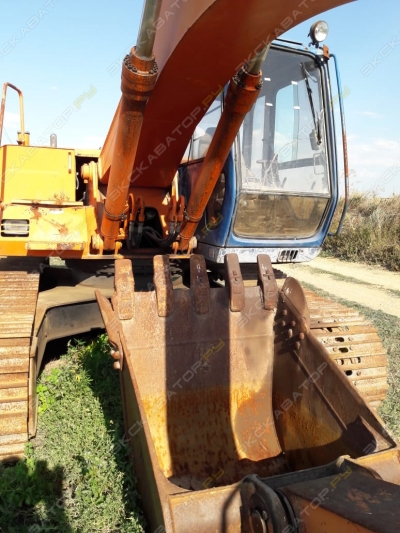 Hitachi EX 200 [1]