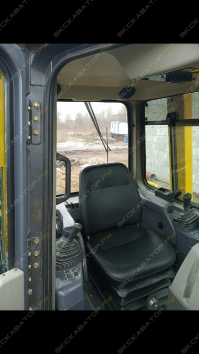 Komatsu D65E-12 [2]