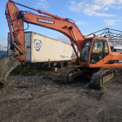 Daewoo SOLAR 225LC-V [1]