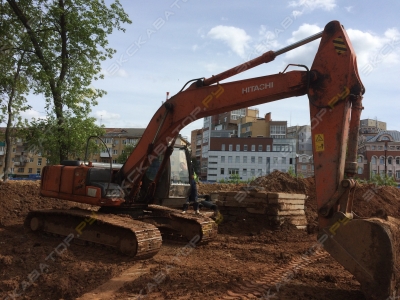 Hitachi ZX230LC [2]