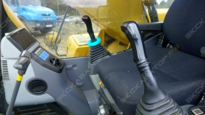 Komatsu PC300-8 [2]