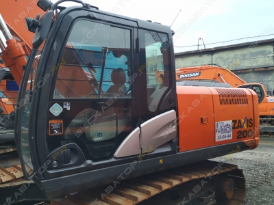 Hitachi ZX200 [1]