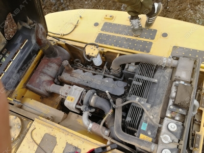 Komatsu PC220 [4]