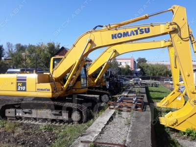 Komatsu PC210-10 [0]