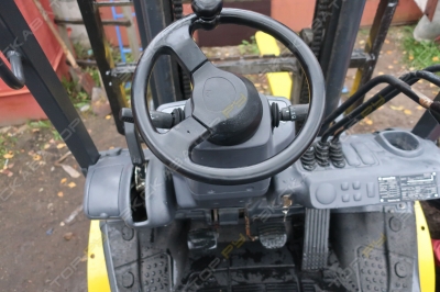 Komatsu FD25T-17 [3]