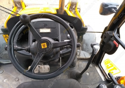JCB 3CX [3]