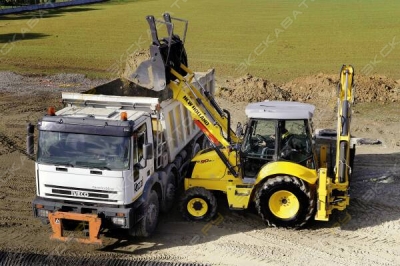 New Holland LB90B [2]