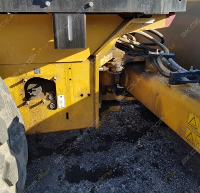 Caterpillar CS76 XT [4]