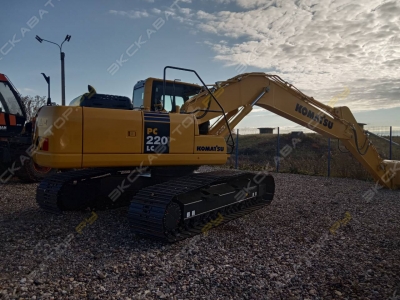 Komatsu PC220-8M0 [2]