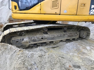 Komatsu PC200 [4]