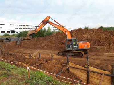 Hitachi ZAXIS 200LC [1]