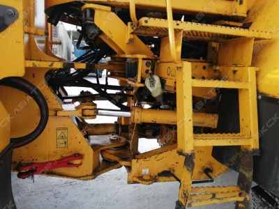 Volvo L220E [1]