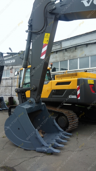 Volvo EC300DL [3]