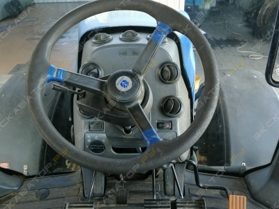 New Holland T8040 [4]
