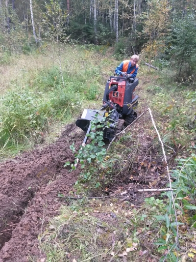 Ditch Witch R300 2WD [0]