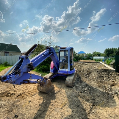 Komatsu PC50UU-2E [3]