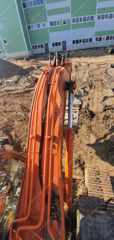 Hitachi ZAXIS 200 [3]