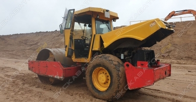 Dynapac CA302D [2]