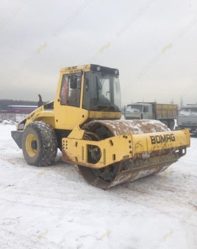 Bomag BW 213 DH-4 [1]