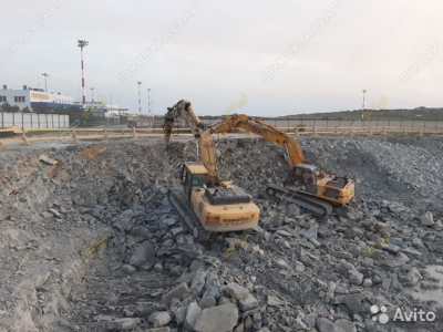 Kobelco SK330LC DYNAMIC ACERA [2]