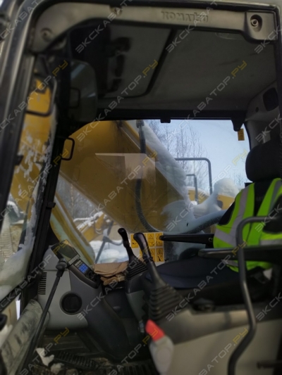 Komatsu PC200-8M0 [1]
