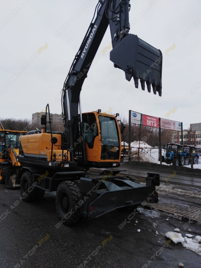 Hyundai R180W-9S [1]
