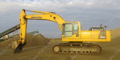 Komatsu PC300-8 [1]