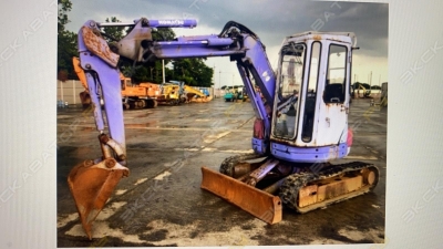 Komatsu PC38UU [1]