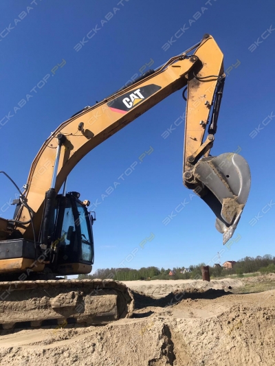 Caterpillar 320D2 L [1]
