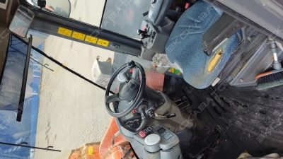 Hitachi ZW 180 [4]